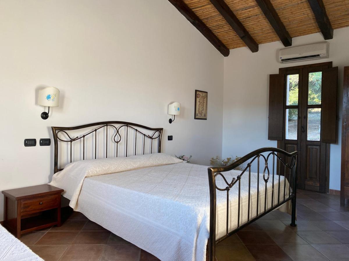 Li Paduleddi Country Guest House Olbia Zewnętrze zdjęcie
